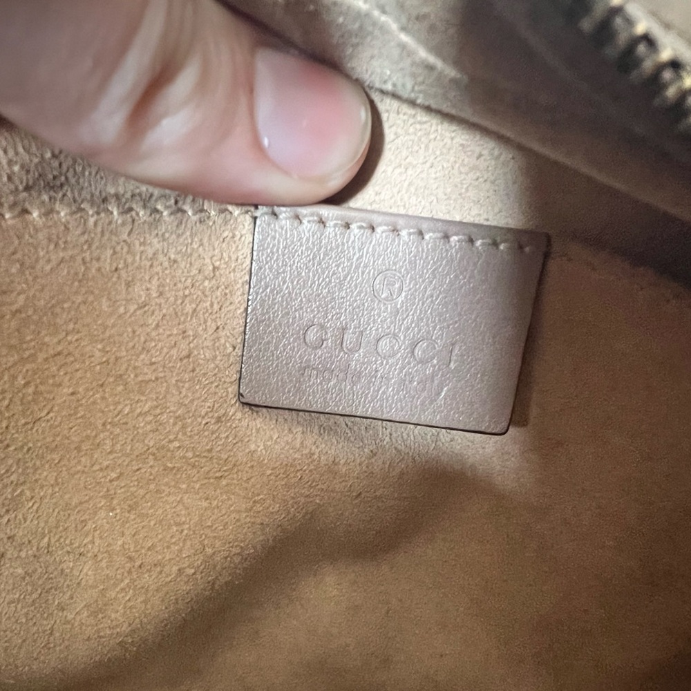 Gucci GG Marmont Small Matelassé Leather Camera Bag - Picture 7 of 9